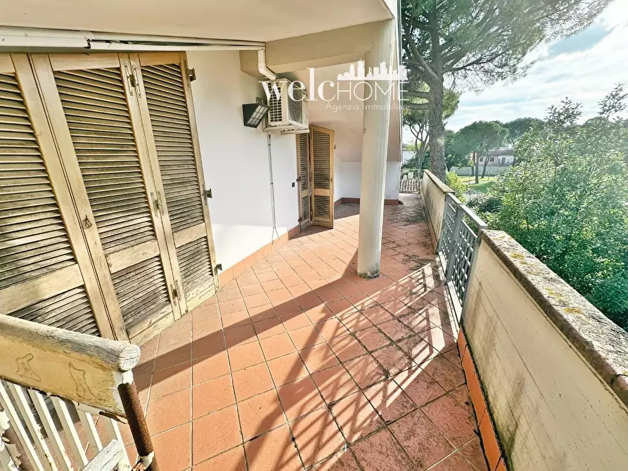 Immagine 33 di Villa in vendita  a Campi Bisenzio