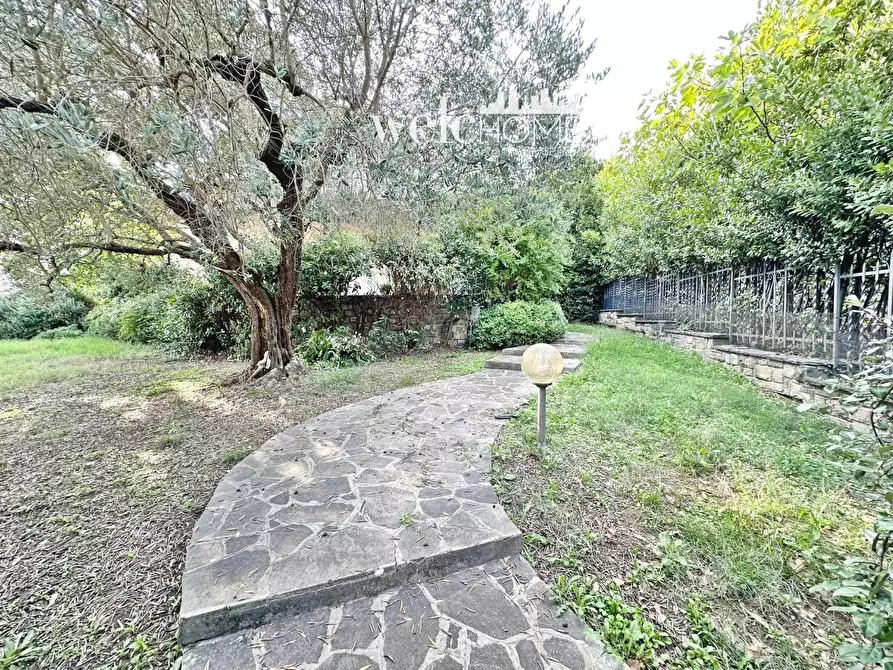 Immagine 36 di Villa in vendita  a Campi Bisenzio