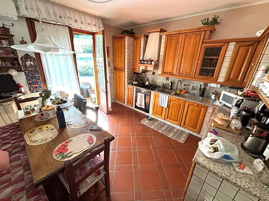 Immagine 11 di Appartamento in vendita  a Montelupo Fiorentino