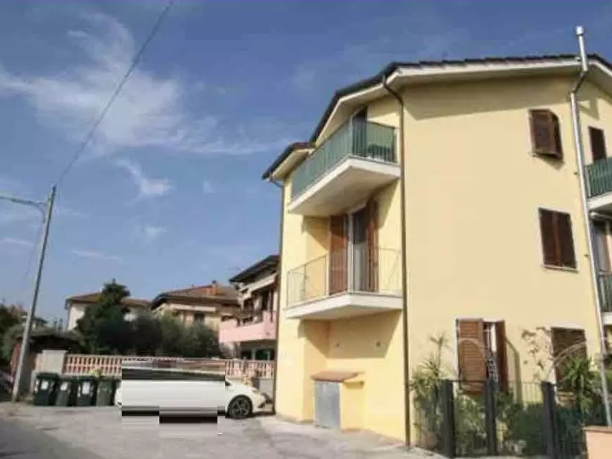 Immagine 3 di Appartamento in vendita  a Lucca
