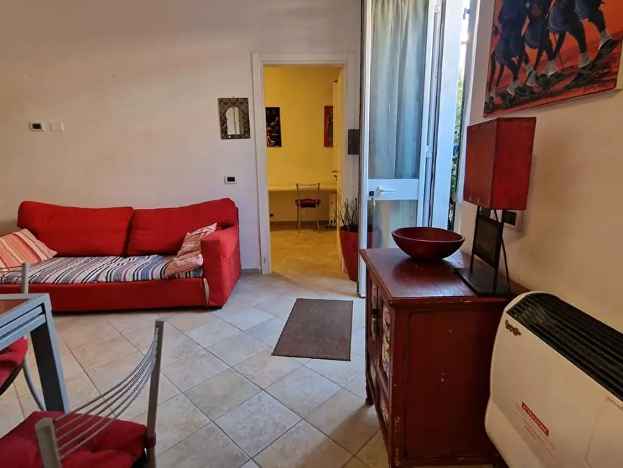 Immagine 4 di Casa indipendente in vendita  a Carrara