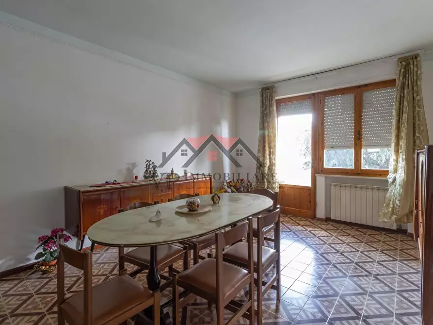 Immagine 2 di Appartamento in vendita  a Pomarance