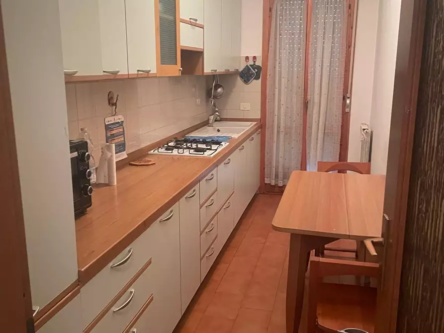 Immagine 3 di Appartamento in affitto  a Ortonovo