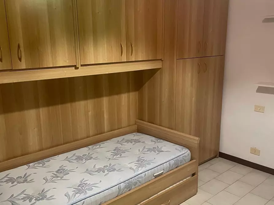 Immagine 9 di Appartamento in affitto  a Ortonovo