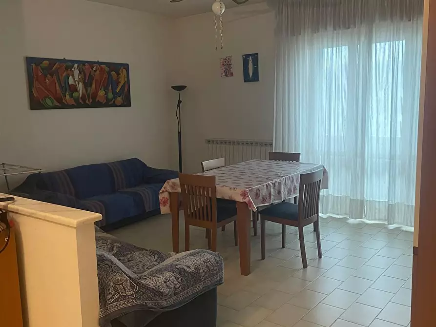 Immagine 2 di Appartamento in affitto  a Ortonovo