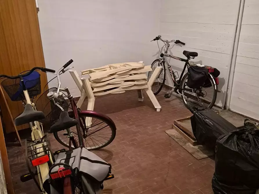 Immagine 16 di Appartamento in vendita  a Massa