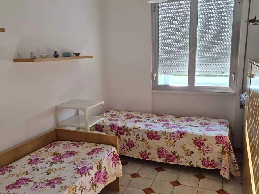 Immagine 11 di Appartamento in vendita  a Massa