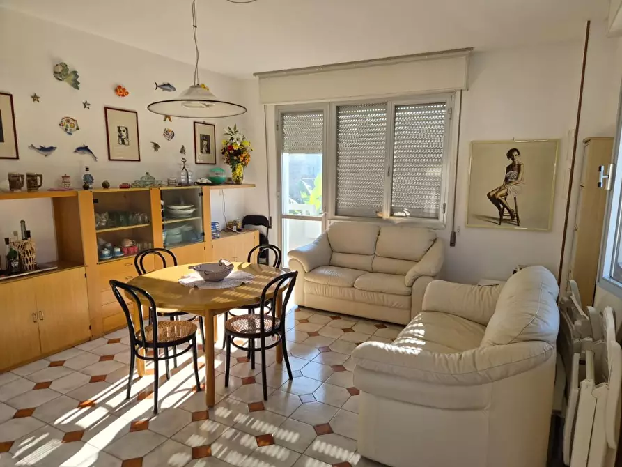 Immagine 4 di Appartamento in vendita  a Massa