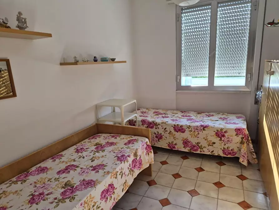 Immagine 10 di Appartamento in vendita  a Massa