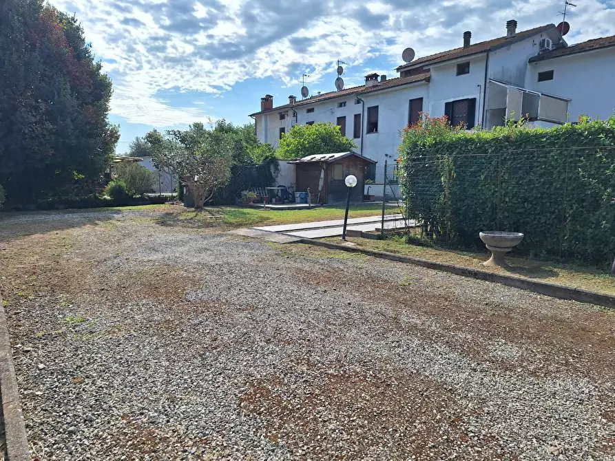 Immagine 27 di Appartamento in vendita  a Capannori