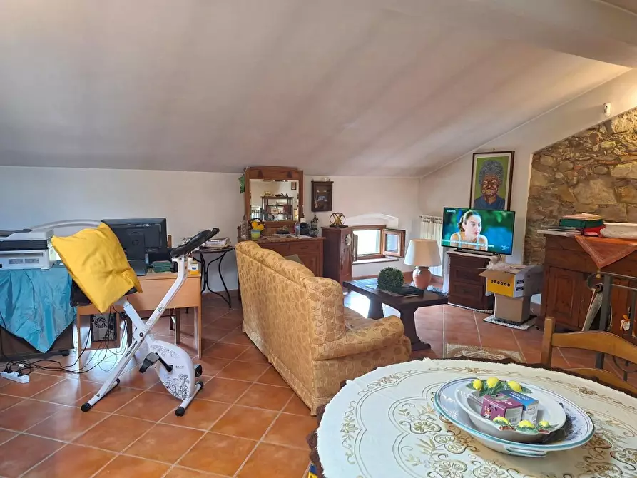 Immagine 11 di Appartamento in vendita  a Capannori