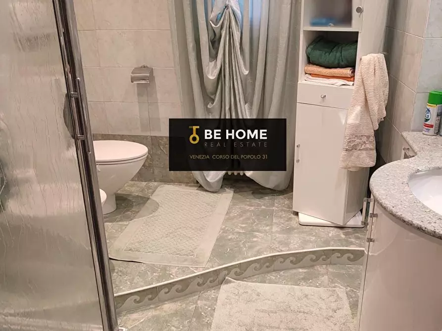 Immagine 12 di Appartamento in vendita  a Venezia