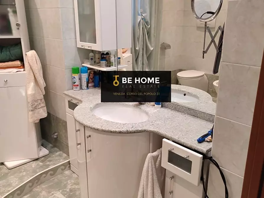 Immagine 11 di Appartamento in vendita  a Venezia