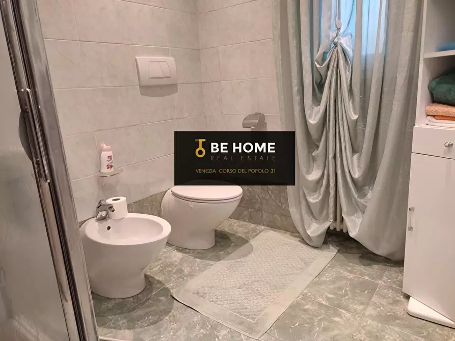 Immagine 13 di Appartamento in vendita  a Venezia