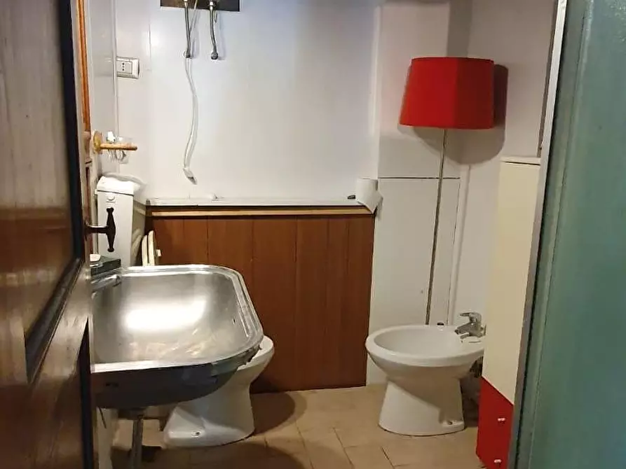 Immagine 15 di Terratetto in vendita  a Lucca