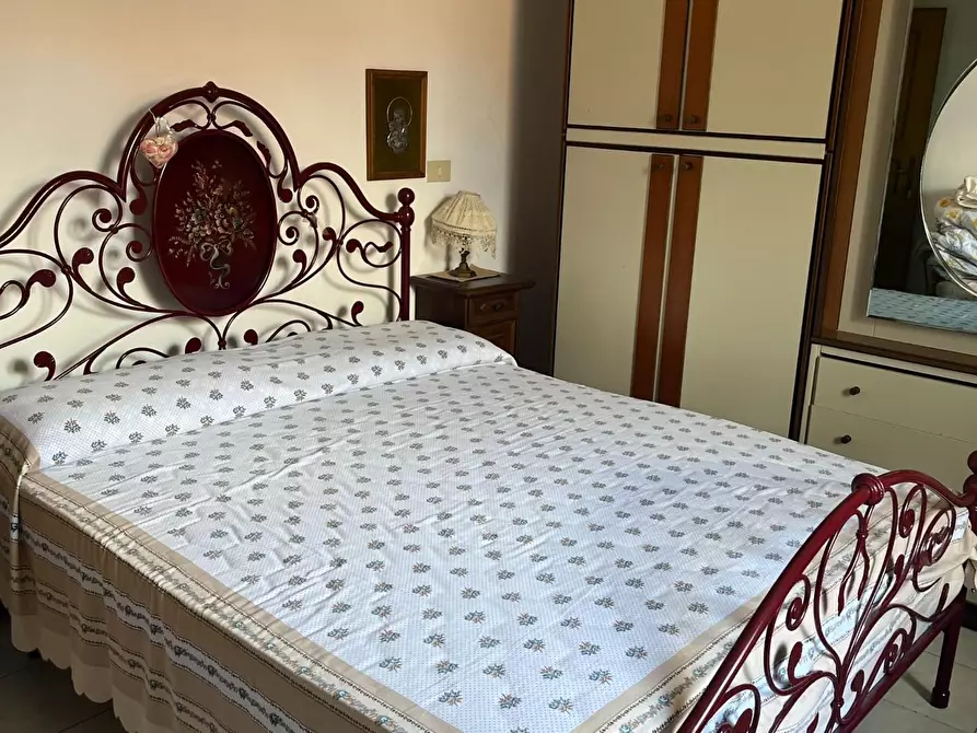 Immagine 17 di Casa indipendente in vendita  a Massa