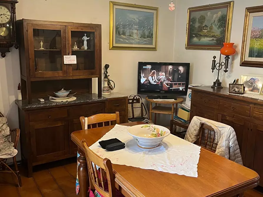 Immagine 3 di Casa indipendente in vendita  a Massa