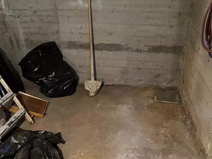 Immagine 20 di Casa indipendente in vendita  a Massa