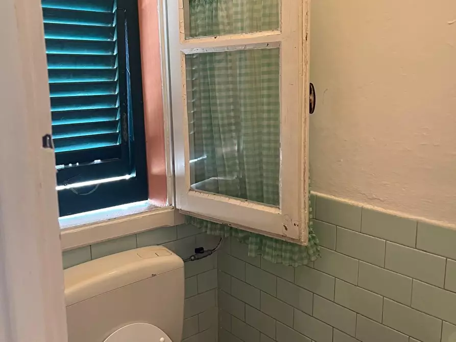 Immagine 14 di Casa indipendente in vendita  a Massa