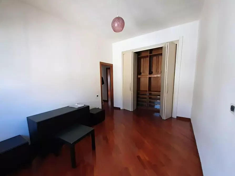 Immagine 16 di Appartamento in vendita  a Pontedera