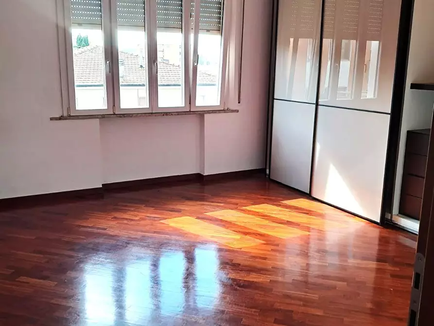 Immagine 22 di Appartamento in vendita  a Pontedera