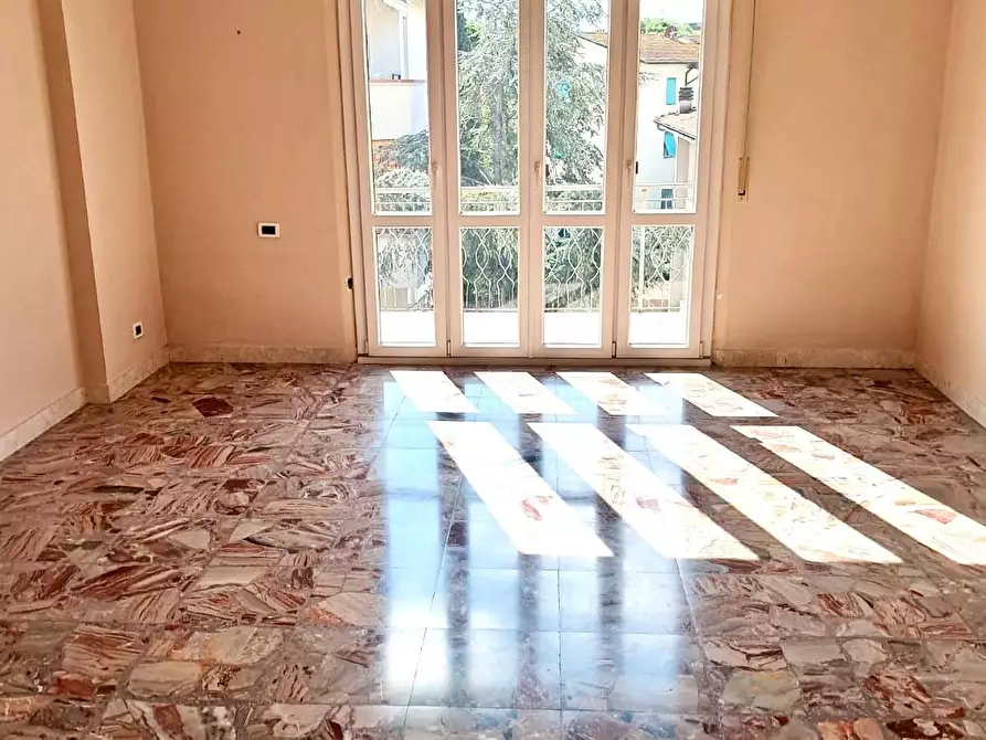 Immagine 2 di Appartamento in vendita  a Pontedera