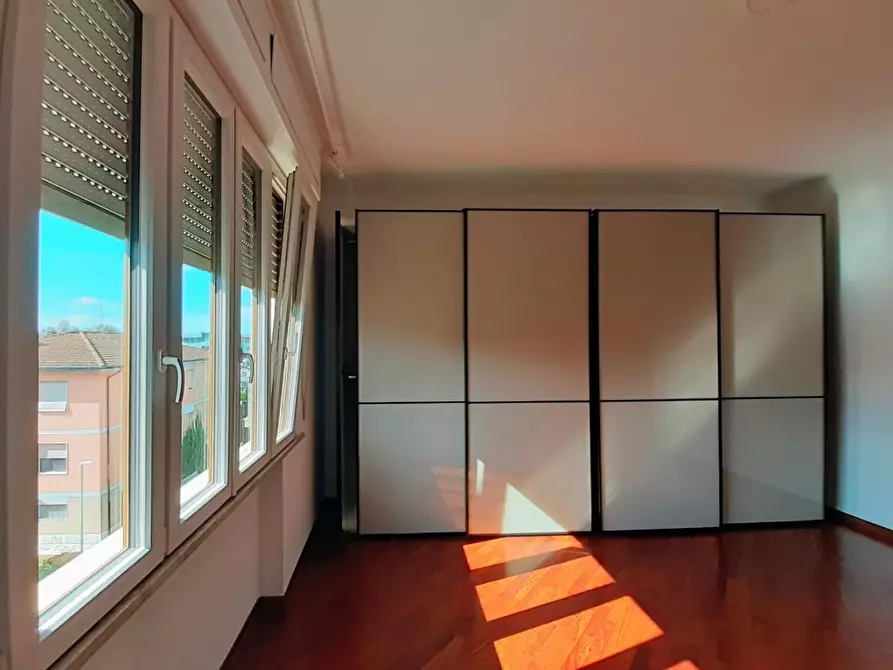 Immagine 15 di Appartamento in vendita  a Pontedera