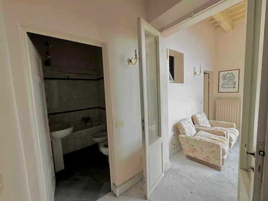 Immagine 36 di Appartamento in vendita  a Pisa