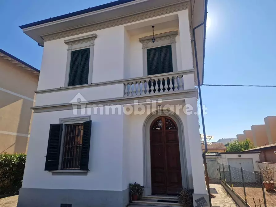 Immagine 11 di Casa bifamiliare in vendita  a Pisa