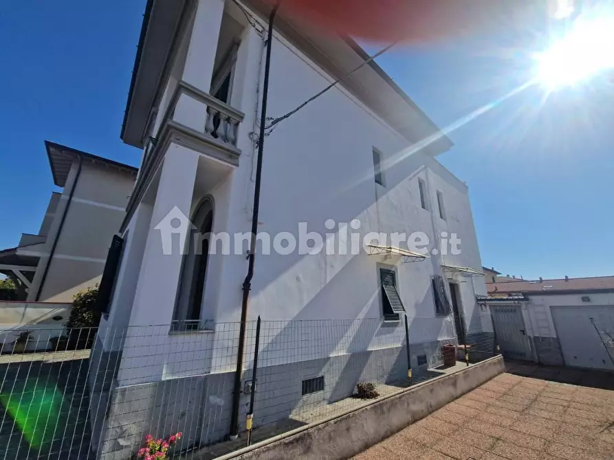 Immagine 10 di Casa bifamiliare in vendita  a Pisa
