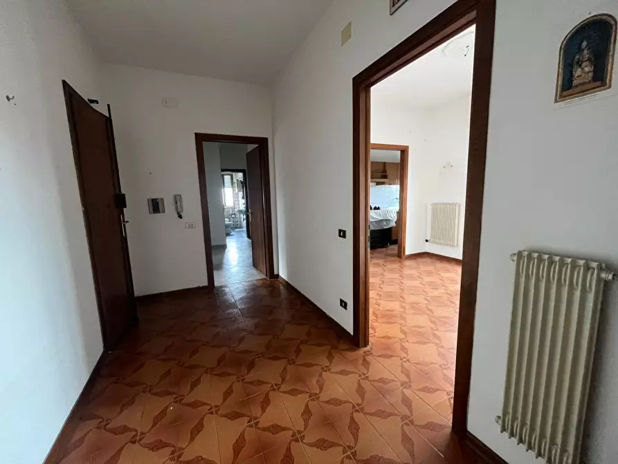 Immagine 8 di Casa trifamiliare in vendita  a Calcinaia
