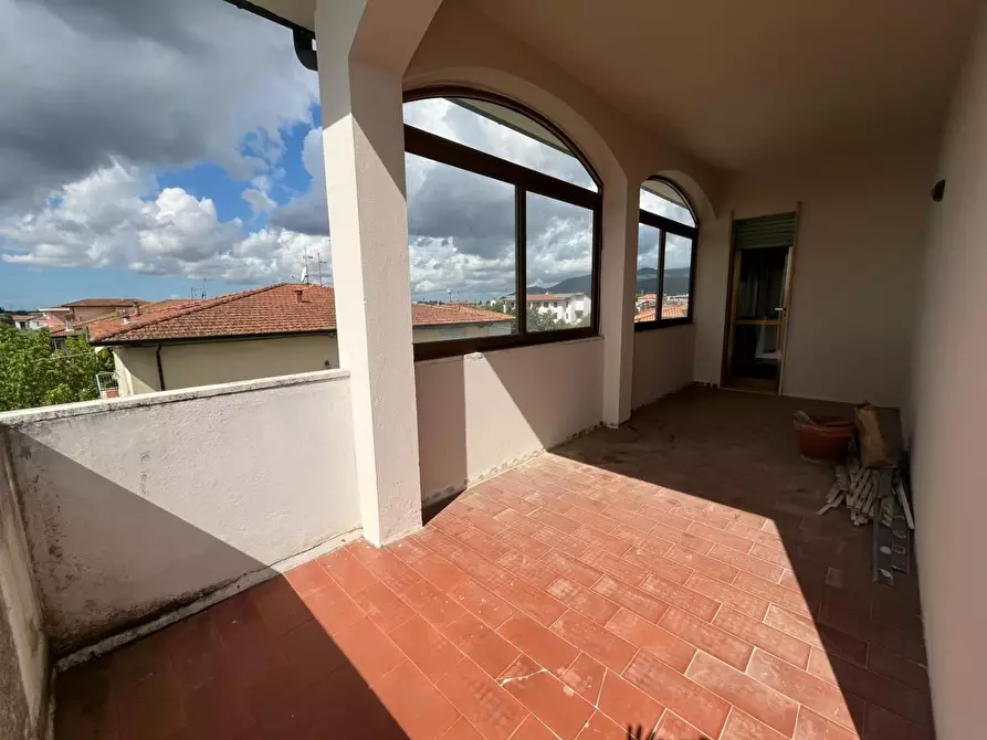 Immagine 17 di Casa trifamiliare in vendita  a Calcinaia