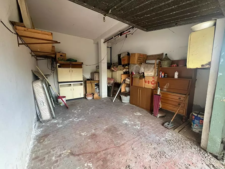 Immagine 40 di Casa trifamiliare in vendita  a Calcinaia