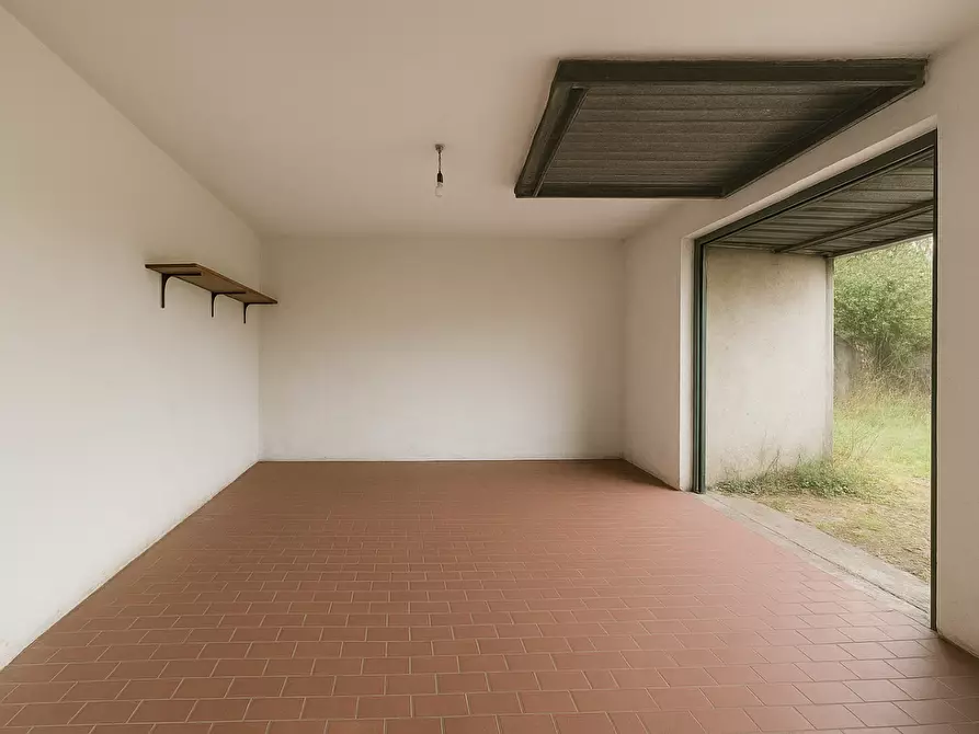 Immagine 42 di Casa trifamiliare in vendita  a Calcinaia