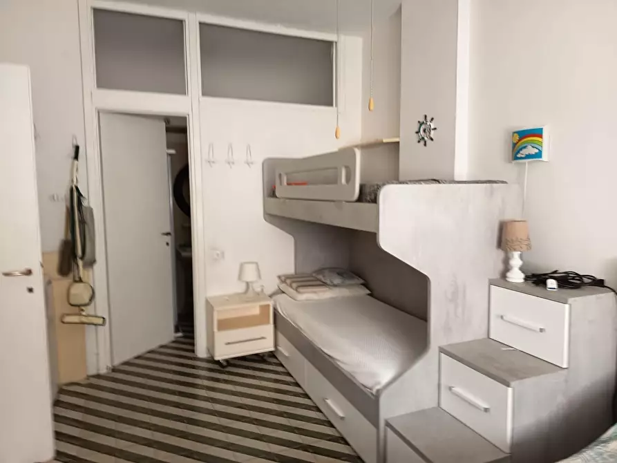 Immagine 3 di Appartamento in vendita  a Carrara