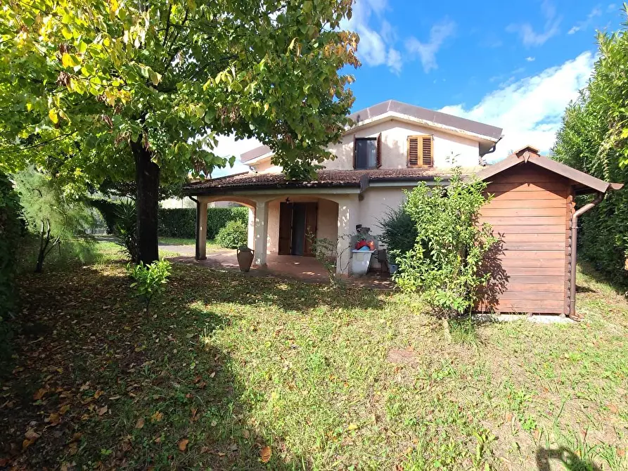 Immagine 5 di Casa bifamiliare in vendita  a Pietrasanta