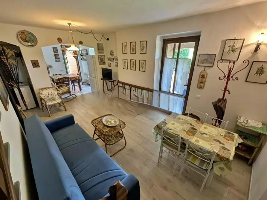 Immagine 11 di Casa bifamiliare in vendita  a Pietrasanta