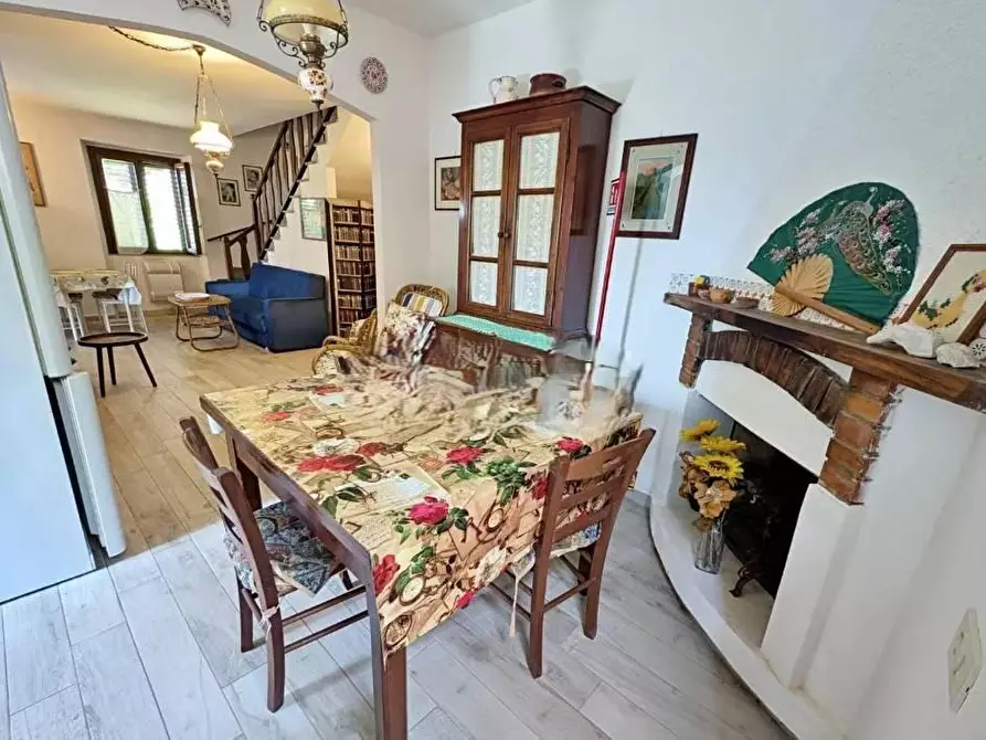 Immagine 15 di Casa bifamiliare in vendita  a Pietrasanta