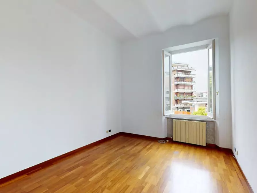 Immagine 9 di Appartamento in vendita  a Massa