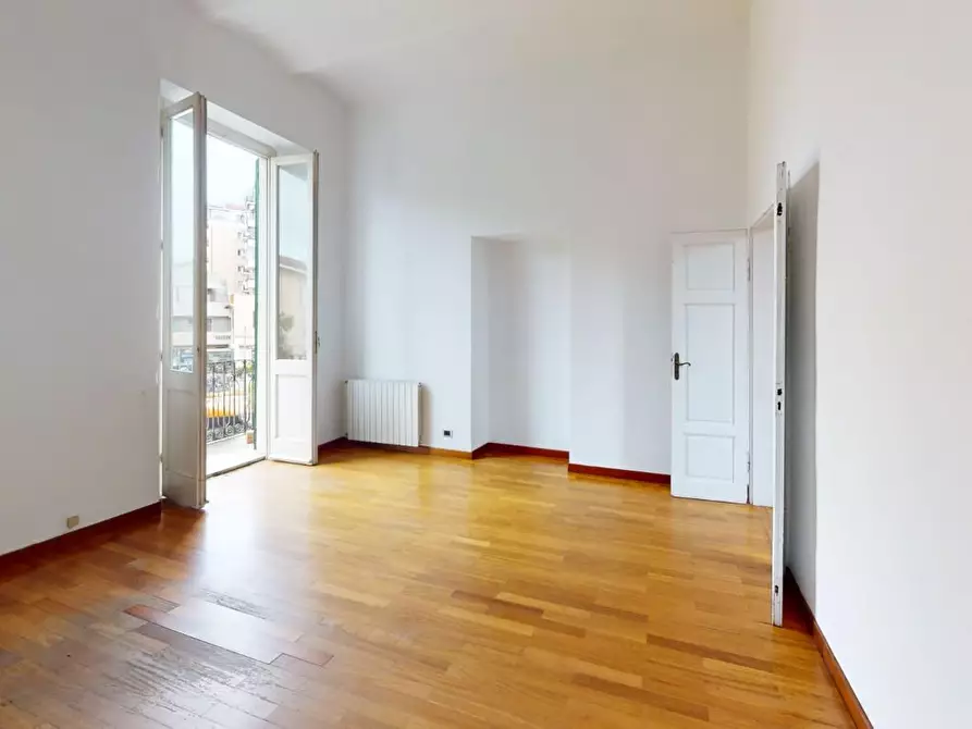 Immagine 3 di Appartamento in vendita  a Massa