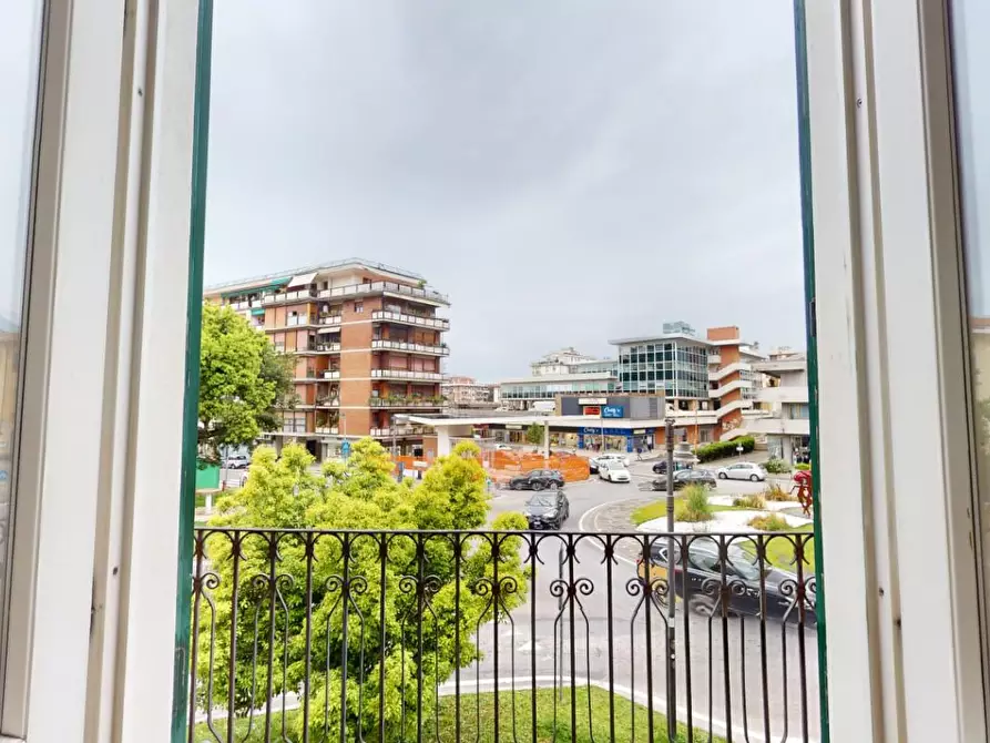 Immagine 1 di Appartamento in vendita  a Massa