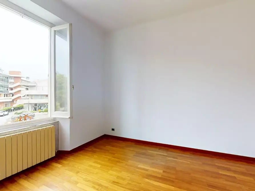 Immagine 4 di Appartamento in vendita  a Massa