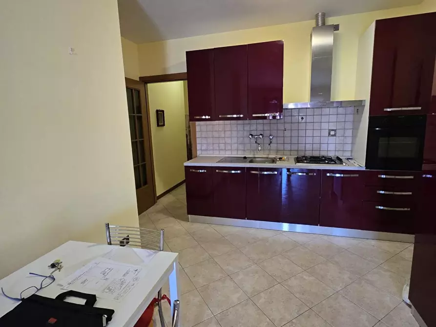 Immagine 5 di Appartamento in vendita  a Siena