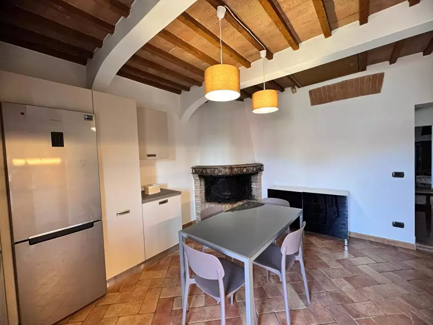 Immagine 9 di Appartamento in affitto  a Siena