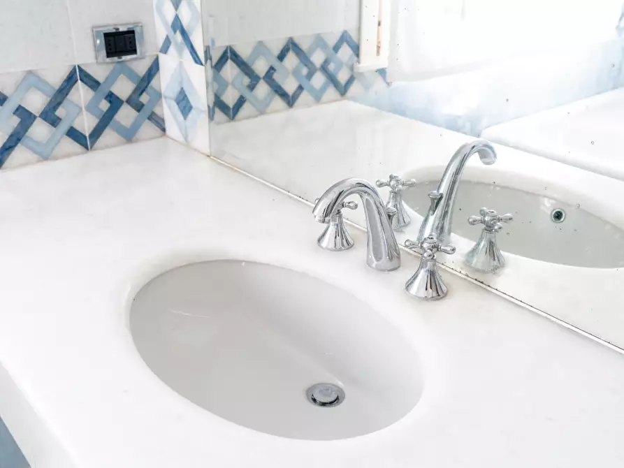 Immagine 79 di Mansarda in vendita  a Casciana Terme Lari