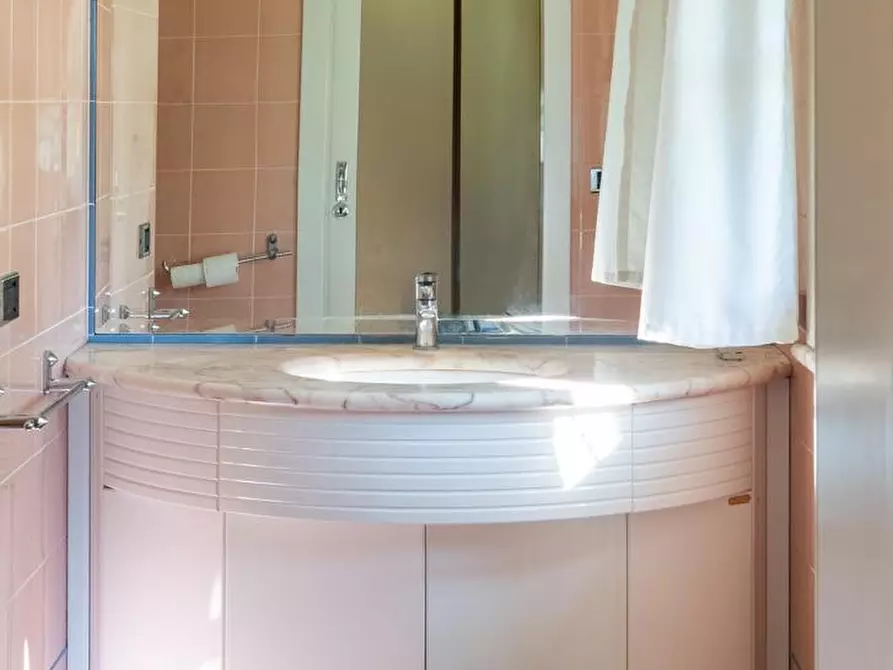 Immagine 17 di Mansarda in vendita  a Casciana Terme Lari