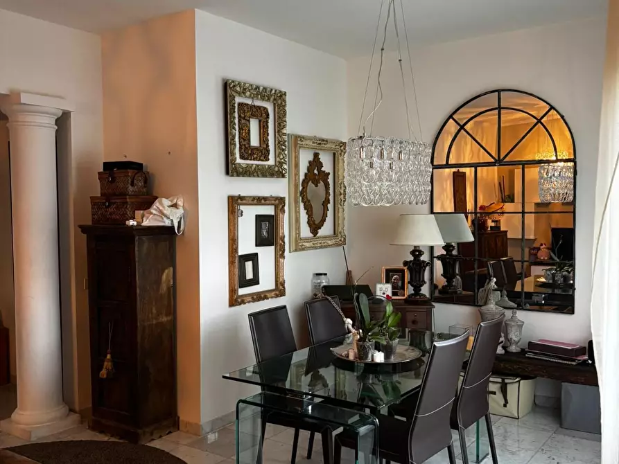 Immagine 6 di Appartamento in vendita  a Carrara