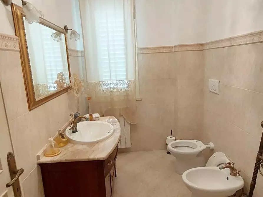 Immagine 22 di Casa indipendente in vendita  a Santa Maria A Monte