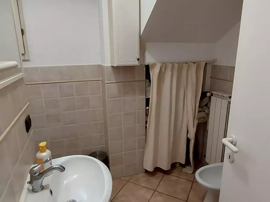 Immagine 29 di Casa indipendente in vendita  a Santa Maria A Monte