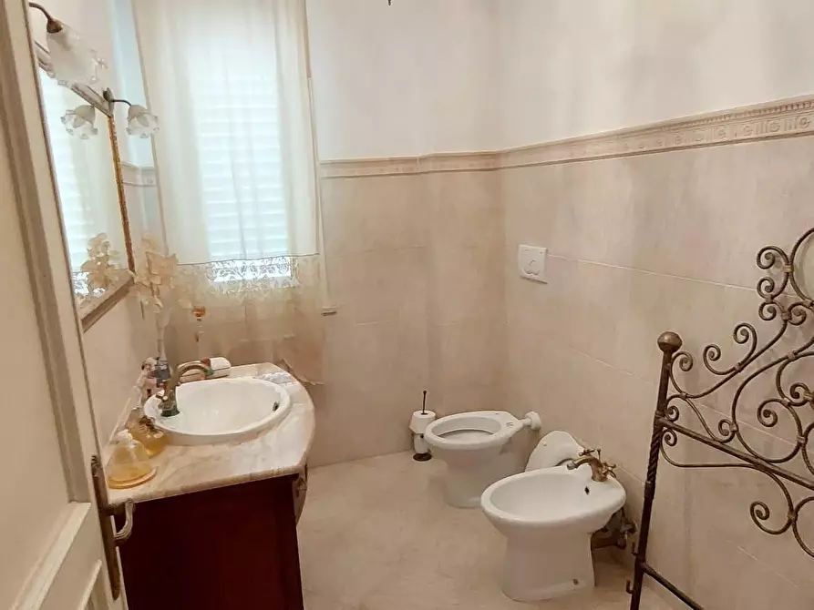 Immagine 21 di Casa indipendente in vendita  a Santa Maria A Monte